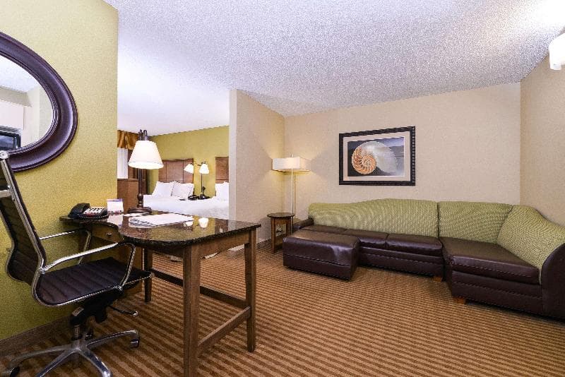 Hampton Inn & Suites Atlantic Beach 2