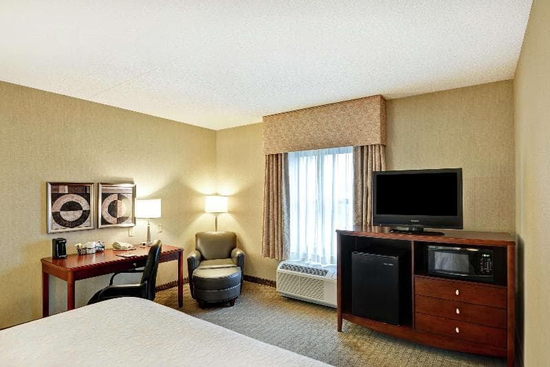 Hampton Inn Lewisburg 5