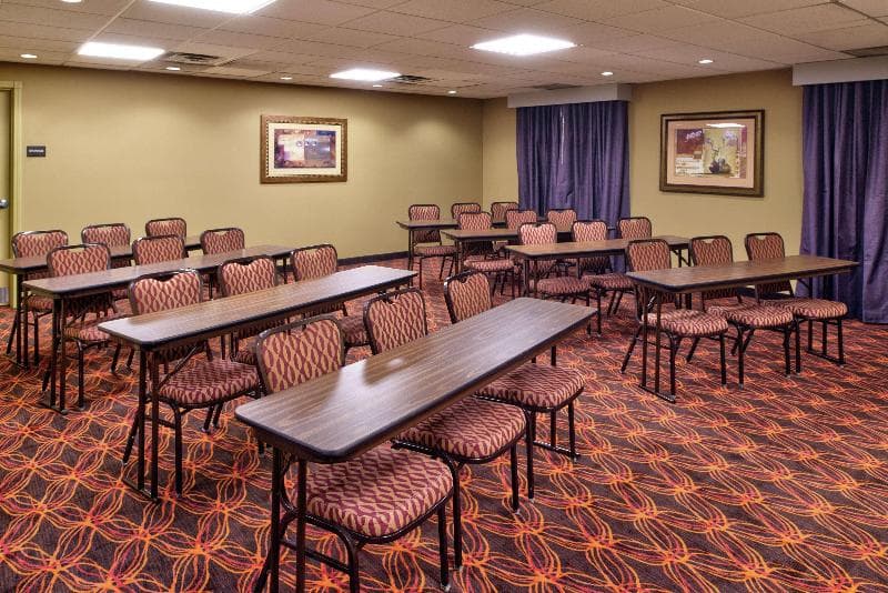 Hampton Inn & Suites Rifle photo 1