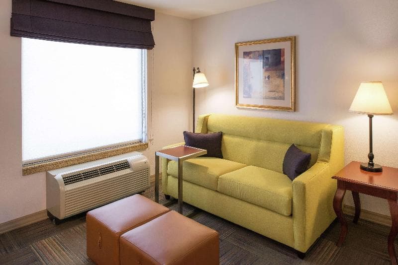 Hampton Inn & Suites Rifle 2