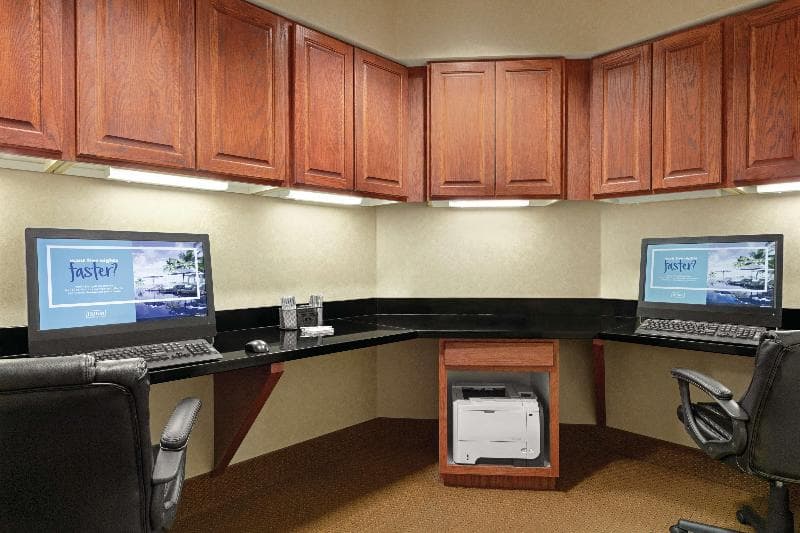 Hampton Inn & Suites Enid photo 1