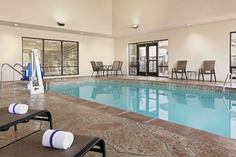 Hampton Inn & Suites Enid 5