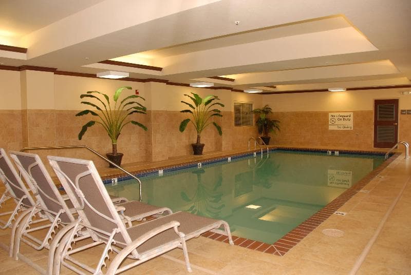 Hampton Inn Van Buren 4