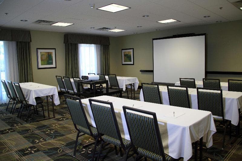 Hampton Inn & Suites Manteca 4