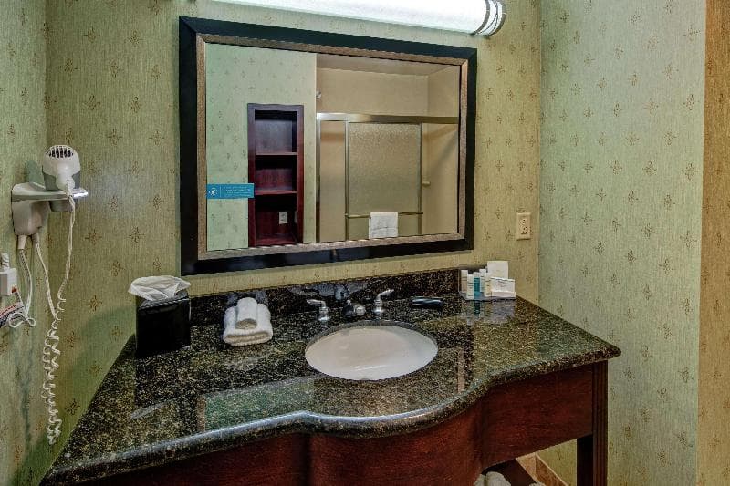 Hampton Inn Crossville 2