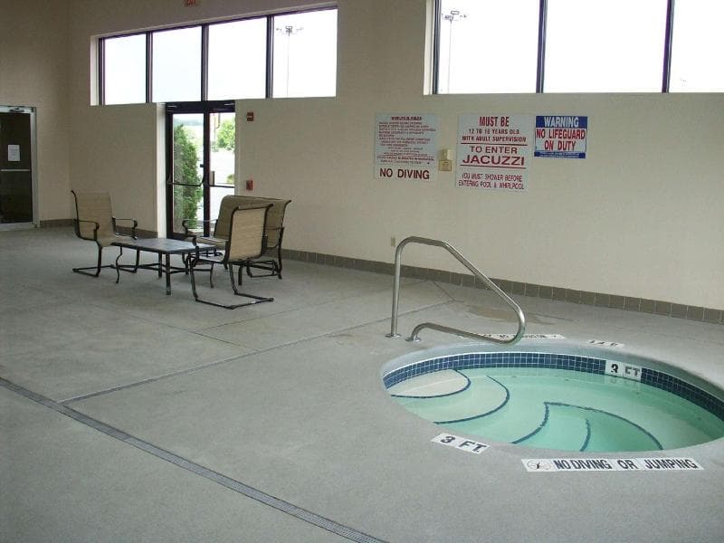Hampton Inn Uniontown 5