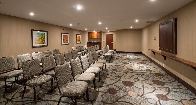 Hampton Inn Cornelia 4