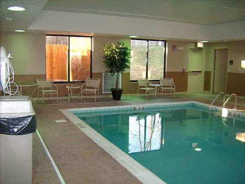 Hampton Inn Maysville 5