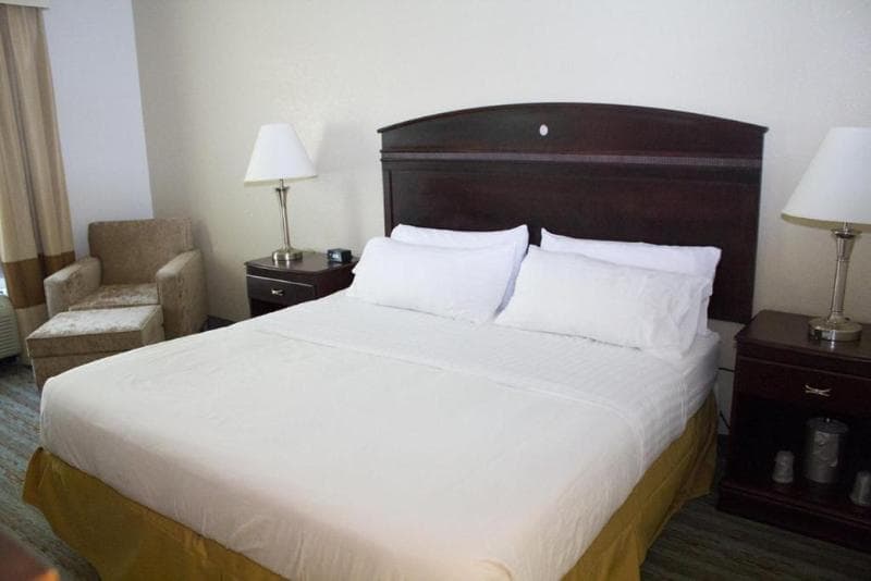 Holiday Inn Express West Jefferson 4