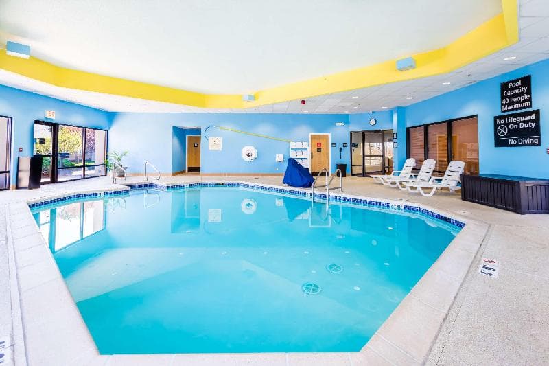 Hampton Inn St. Charles St. Peters 3