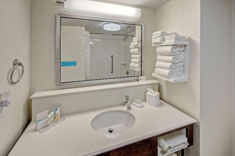 Hampton Inn Corinth 5