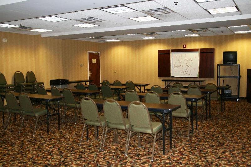 Hampton Inn Adel 4