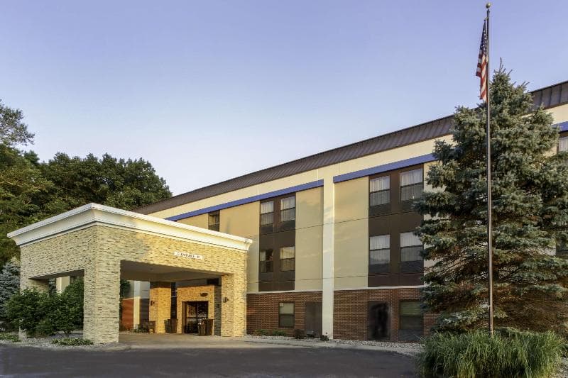 Hampton Inn Portage 2