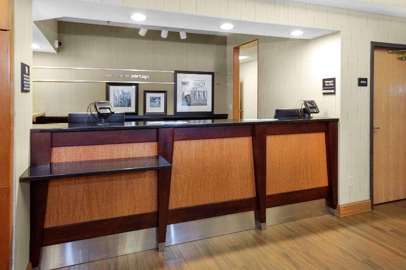 Hampton Inn Portage 5