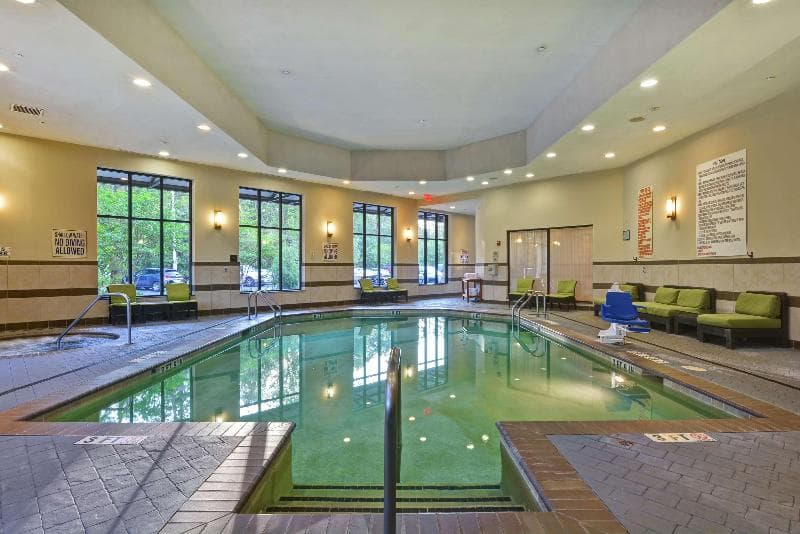 Embassy Suites by Hilton Savannah Airport 4