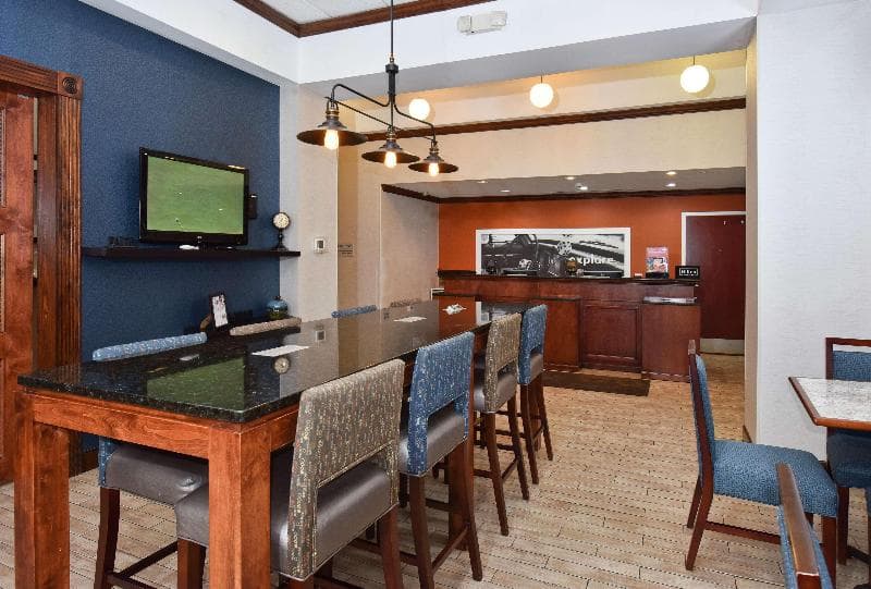 Hampton Inn Alexander City 4