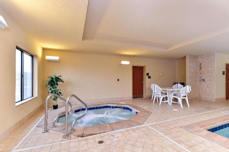 Hampton Inn Evanston 3