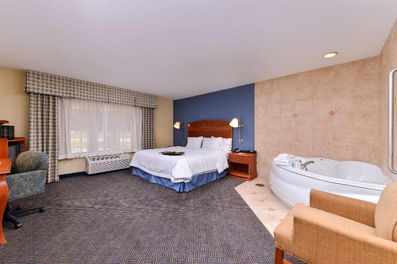 Hampton Inn Evanston 2
