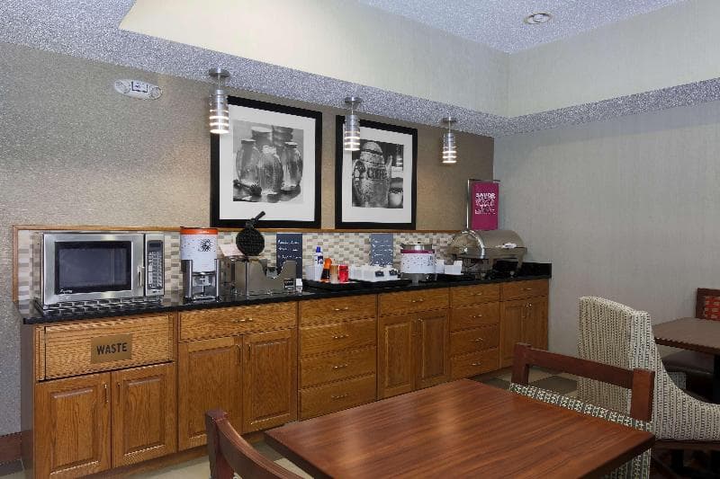 Hampton Inn St. Louis/Fairview Heights 3