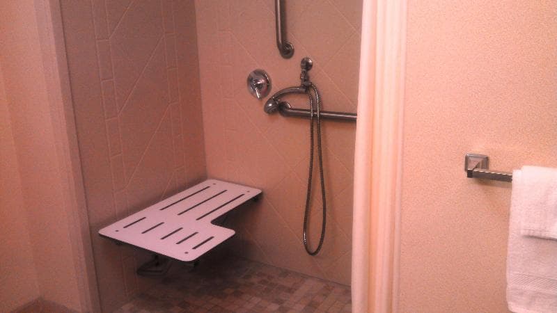Hampton Inn Greenwood 3