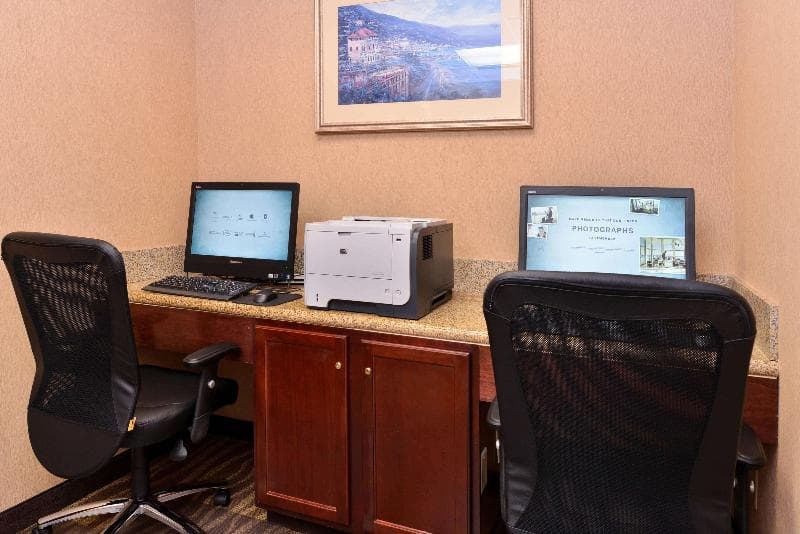 Hampton Inn Grand Island photo 1