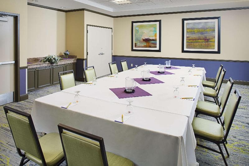 Hilton Garden Inn Hartford North/Bradley Int'l Airport photo 1