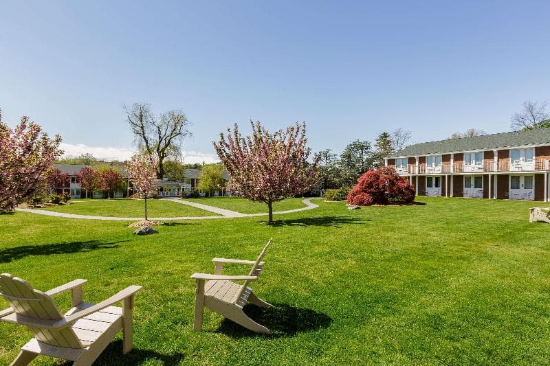 Sleepy Hollow Hotel & Conference Center 5