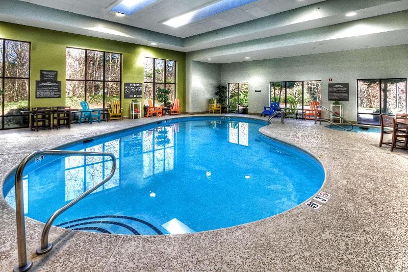 Hampton Inn Marion 4