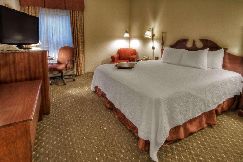 Hampton Inn Marion 3