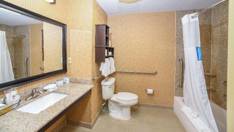 Hampton Inn Dry Ridge 4