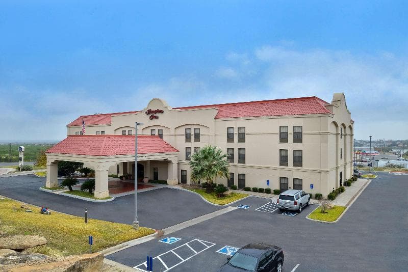 Hampton Inn Eagle Pass 5