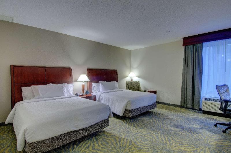 Hilton Garden Inn Norwalk 5