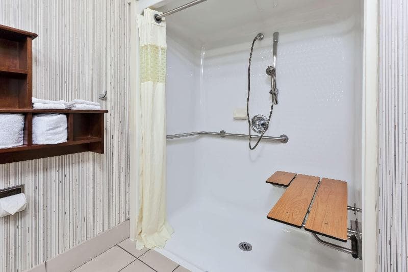 Hampton Inn Monroe 3