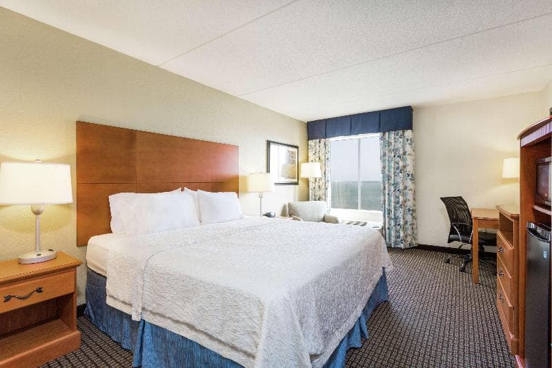 Hampton Inn Morehead City 5