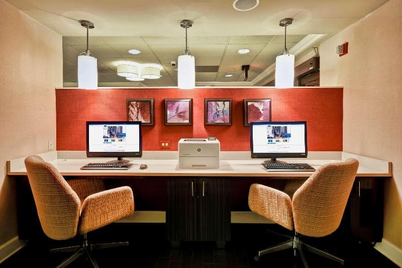 Hampton Inn Starkville 3
