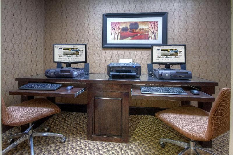 Hampton Inn Russellville 4
