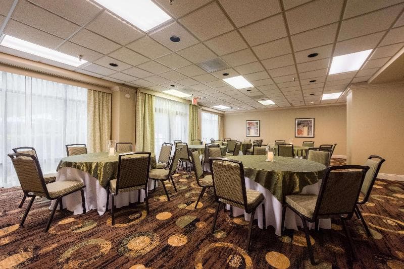 Hampton Inn Meridian 4