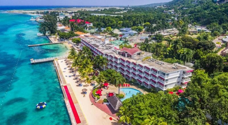 Grand Decameron Montego Beach 2