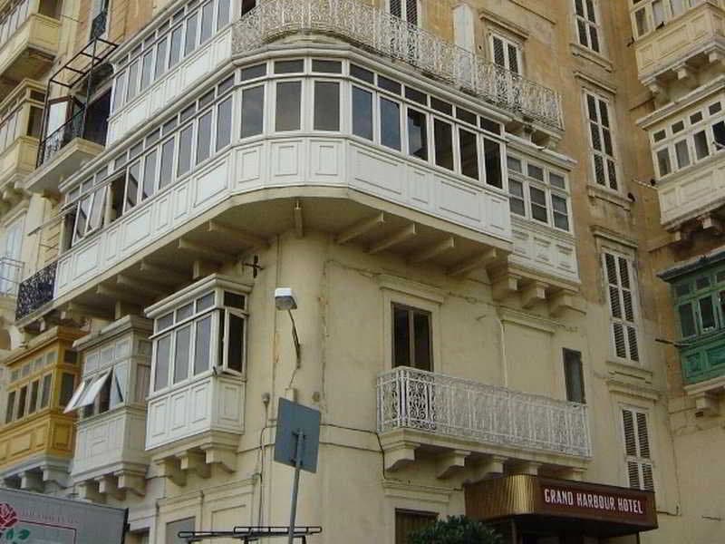 Grand Harbour photo 1