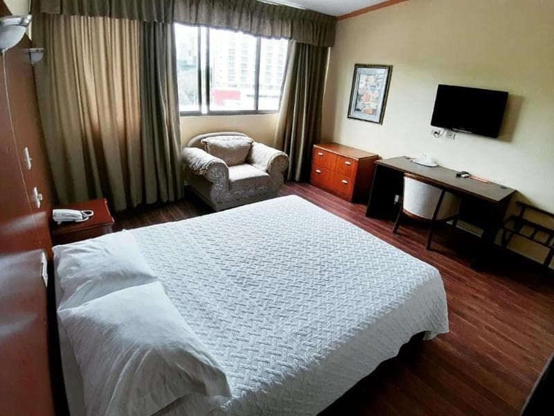 Hotel La Cresta Inn photo 1