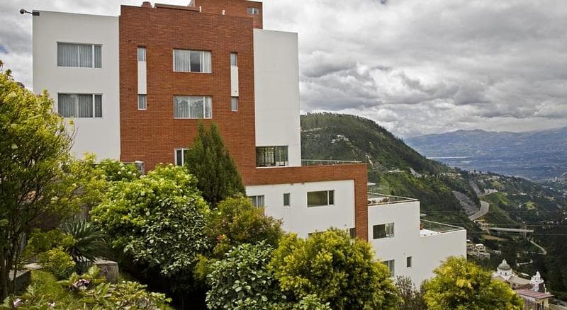 Stubel Suites & Cafe photo 1