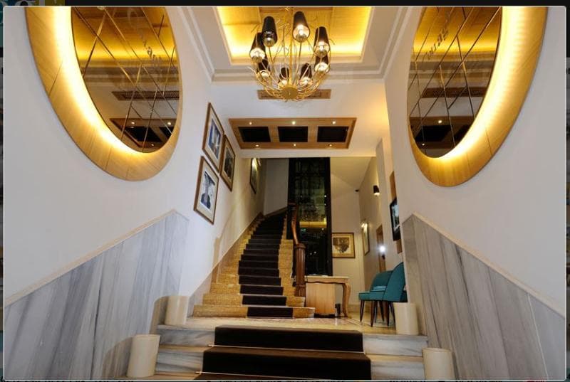 Collage Pera Hotel 1