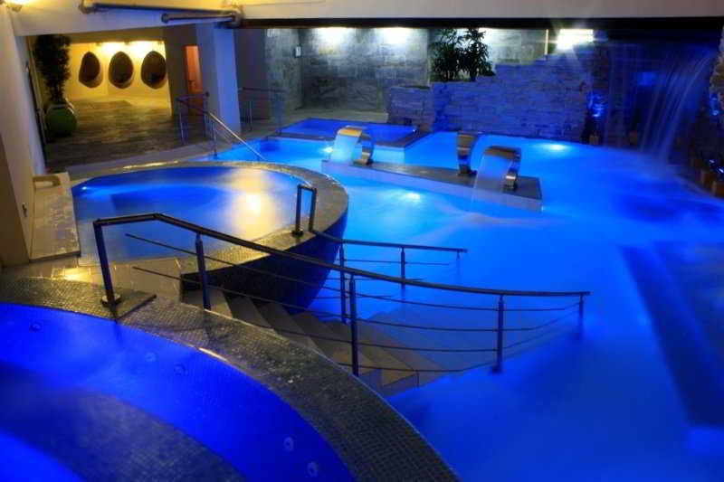 The Rhino Resort Hotel & Spa 5