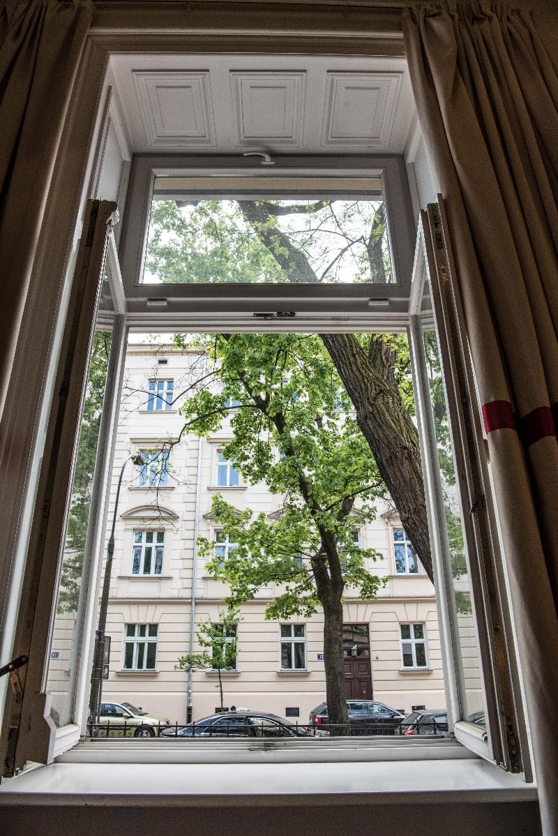 Home Hotel 5