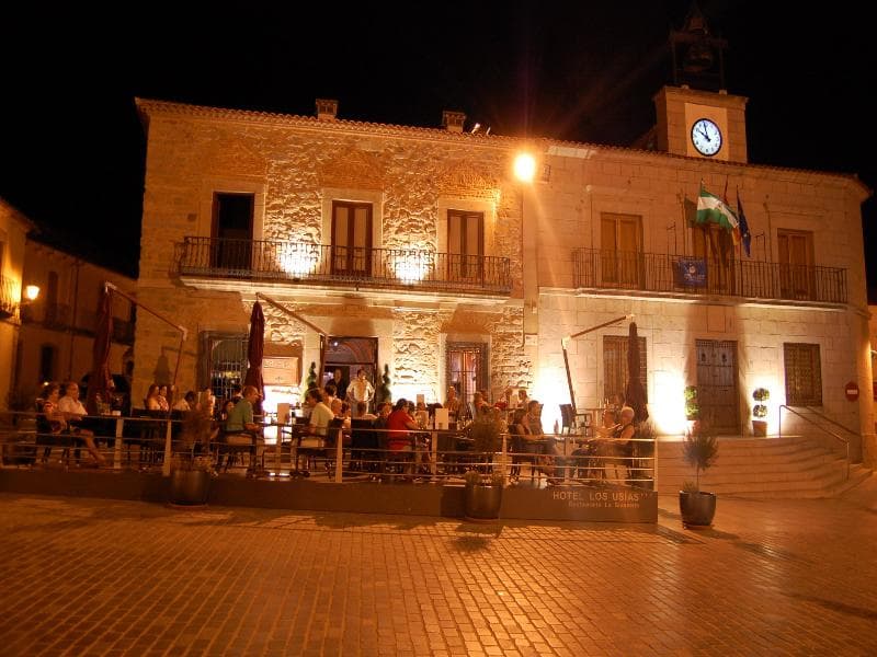 Los Usías main