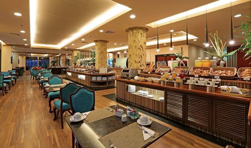 Novotel Phuket Vintage Park Resort 5