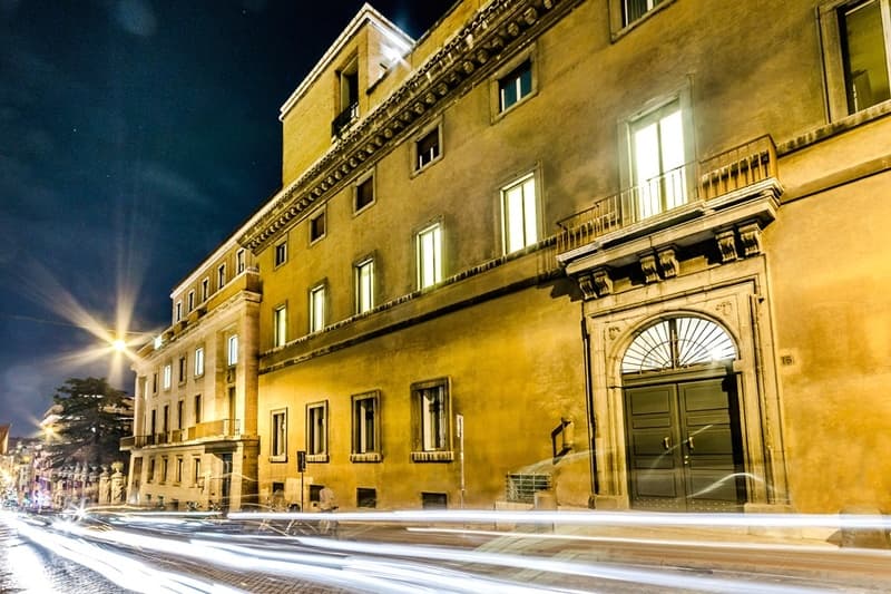 Luxury Rooms H 2000 Roma 1