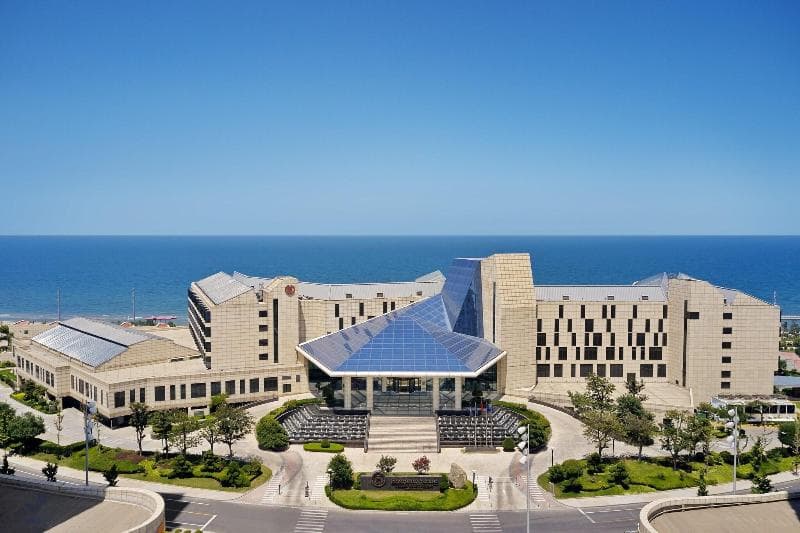 Sheraton Yantai Golden Beach Resort 5