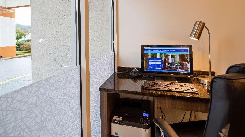 Best Western Carlton Suites photo 1