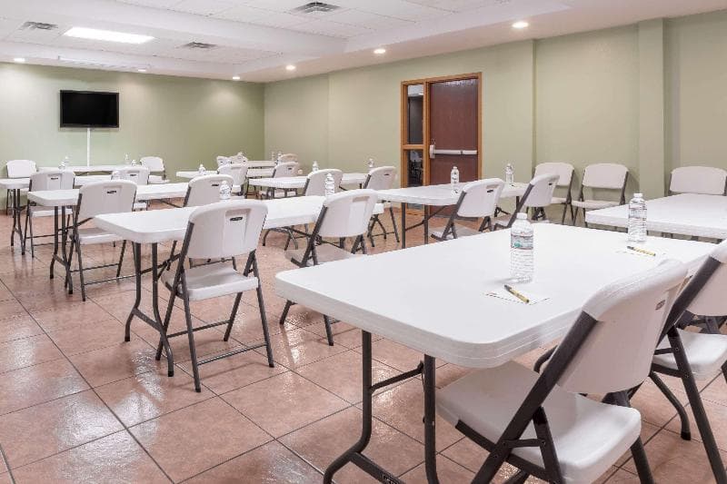 Super 8 by Wyndham Rainsville main
